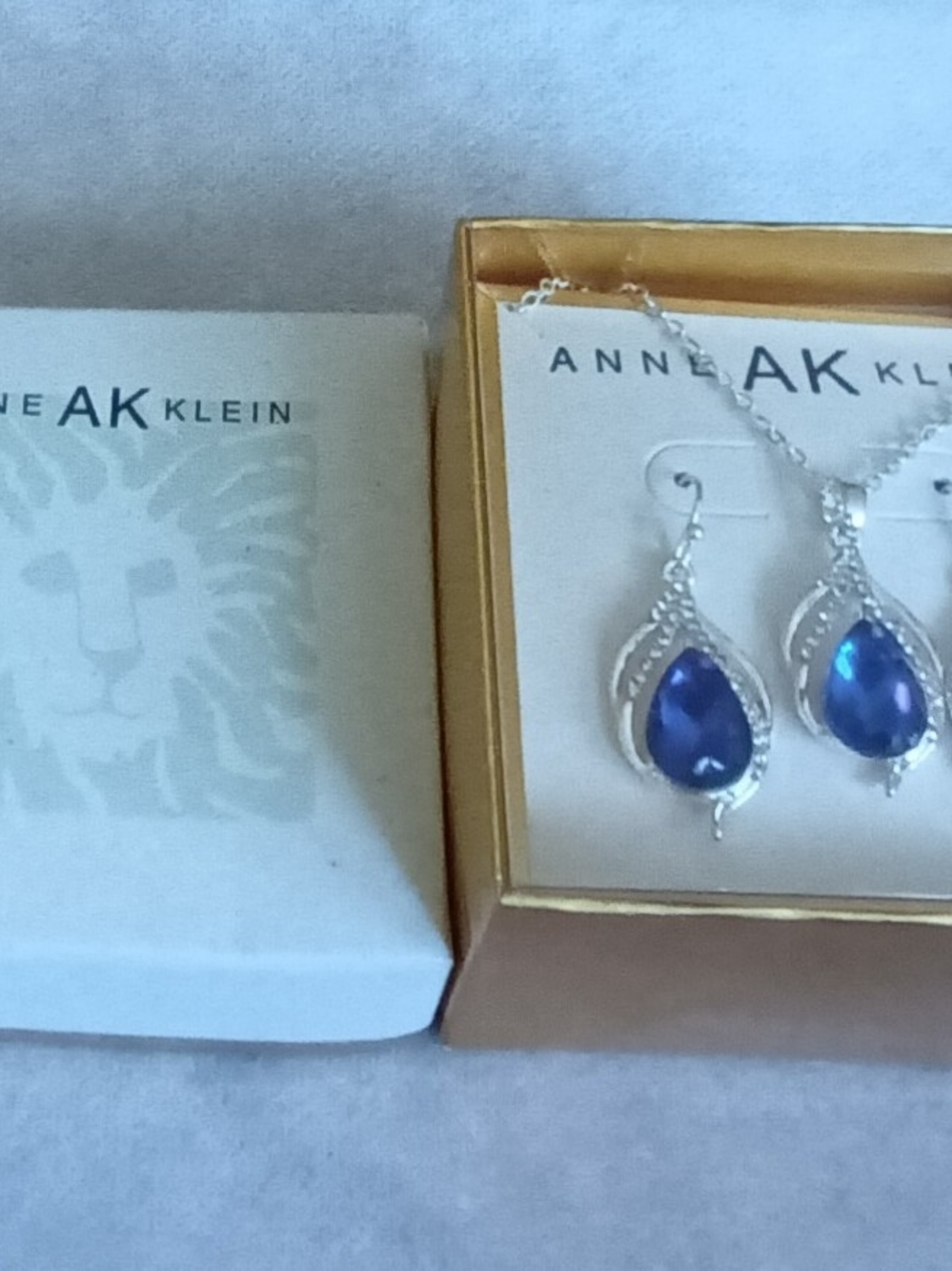 ANNE AK KLEIN SAPPHIRE NECKLACE & EARRINGS BOXED SET